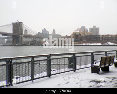 New York: tempesta di neve coperte dal Quartiere Finanziario Foto Stock