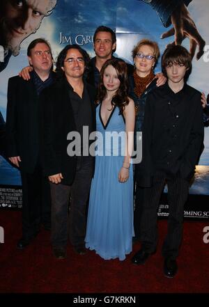 (L-R) membri di Cast Timothy Spall, direttore Brad Silberling, Jim Carrey, Emily Browning, Meryl Streep e Liam Aiken. Foto Stock