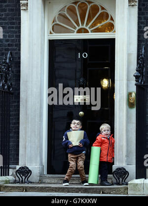 Sindrome di Morquio Downing Street petizione Foto Stock