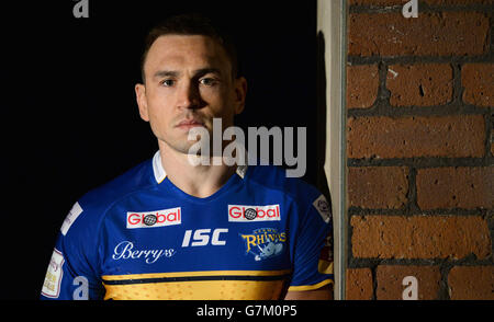 Rugby League - 2015 primo lancio di Utility Super League Season - Victoria Warehouse. Leeds Rhinos' Kevin Sinfield, durante il primo lancio della Super League Season 2015 a Victoria Warehouse, Manchester. Foto Stock