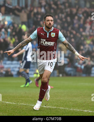 Danny Ings di Burnley celebra il secondo gol della sua squadra contro West Bromwich Albion, durante la partita della Barclays Premier League a Turf Moor, Burnley. Foto Stock