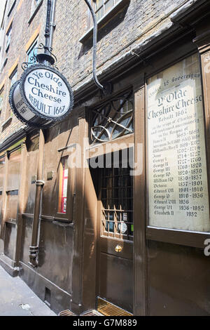 Ye Olde Cheshire Cheese Public House Fleet Street London REGNO UNITO Foto Stock