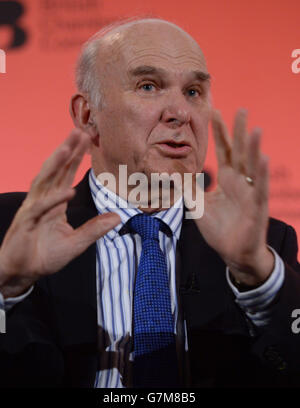 Vince Cable, Segretario di Stato per le imprese, l'innovazione e le competenze, parla durante la conferenza annuale delle Camere di Commercio britanniche, a Londra. Foto Stock