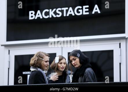 Jasper Conran Backstage - London Fashion Week 2015 Foto Stock