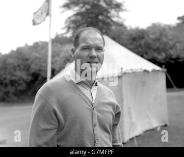 Golf - Esso Golden Tournament - Giorno di pratica - Moor Park Golf Club, Rickmansworth, Hertfordshire Foto Stock