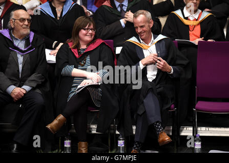 DJ e produttore Fatboy Slim, vero nome Norman Cook, (a destra) prima di ricevere l'Alumnus Award dall'Università di Brighton dove ha studiato negli anni '80. Foto Stock