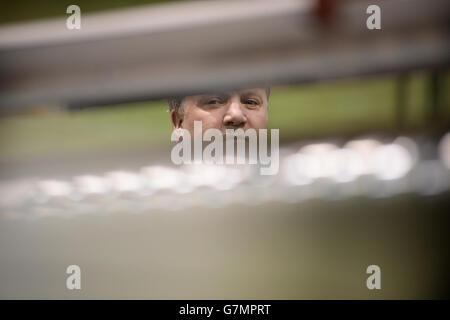 Visita di ed Balls al documento di riforma bancaria di Bedford. Foto Stock