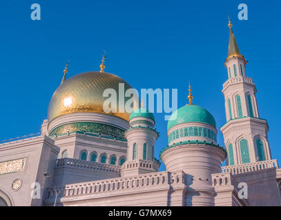 Cattedrale di Mosca moschea, Russia. La moschea principale di Mosca, uno dei più grandi e più alta moschea in Russia e in Europa. Foto Stock