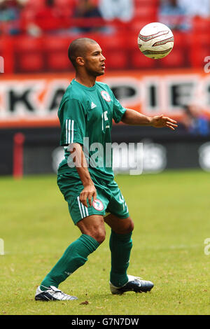 Calcio - International friendly - Irlanda / Nigeria. George Abbey, Nigeria Foto Stock