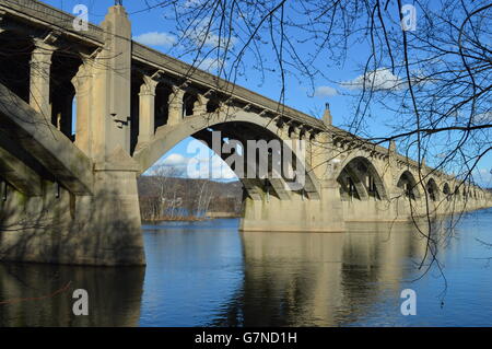 Wrightsville lato del ponte Wrightsville stretching oltre il fiume Susquehanna in Pennsylvania Foto Stock