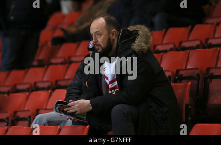 Calcio - Campionato Sky Bet League - Charlton Athletic / Norwich City - The Valley. Un fan di Charlton Athletic negli stand. Foto Stock