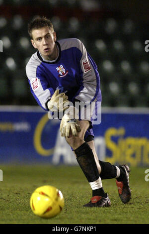 Calcio - Coca-Cola Football League Two - Lincoln City / Bristol Rovers. Alan Marriott, portiere della città di Lincoln, tira fuori la palla Foto Stock