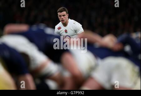 Rugby Union - 2015 RBS 6 Nations - Inghilterra / Scozia - Twickenham. George Ford dell'Inghilterra durante la partita delle 6 Nazioni RBS a Twickenham, Londra. Foto Stock