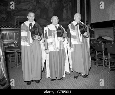 Politica - Nuova vita coetanei giuramento seduta - House of Lords, Westminster Foto Stock