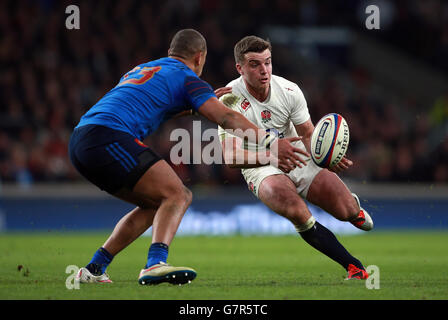 Rugby Union - 2015 RBS Six Nations - Inghilterra / Francia - Stadio di Twickenham. George Ford dell'Inghilterra durante la partita delle sei Nazioni RBS del 2015 al Twickenham Stadium, Londra. Foto Stock