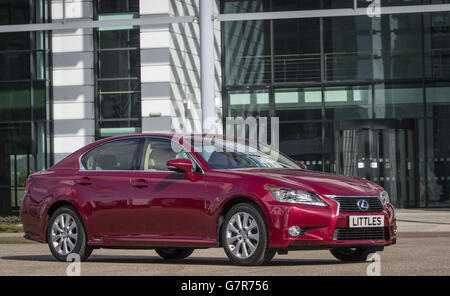 Consegna della flotta di Little's Chauffeur Lexus al Maxim Park vicino a Glasgow, Scozia. Foto Stock