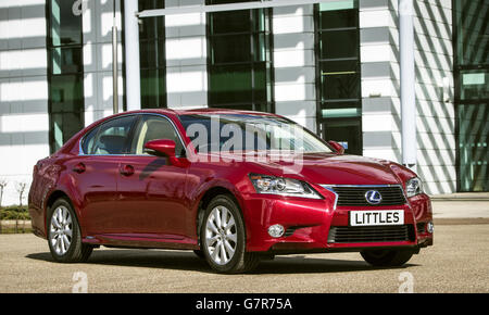 Consegna della flotta di Little's Chauffeur Lexus al Maxim Park vicino a Glasgow, Scozia. Foto Stock