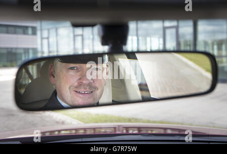 Consegna della flotta di Little's Chauffeur Lexus al Maxim Park vicino a Glasgow, Scozia. Foto Stock