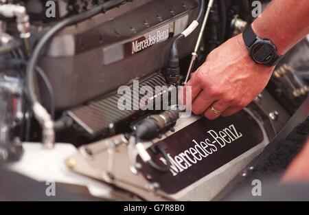 MOTOR SPORTS - Indy Car Racing - Gran Premio di Miami di Marlboro. Mercedes Benz Engine all'interno di una Indy Car Foto Stock