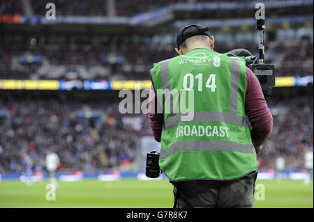 Una vista generale dello stadio di Wembley durante il gioco mentre viene girato da una telecamera. Foto Stock