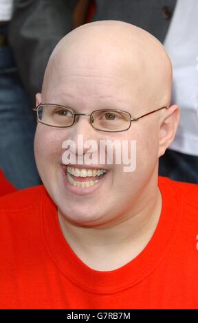 Fumetto Relief Red Nose Day 2005 lancio - Covent Garden. Piccola stella britannica Matt Lucas. Foto Stock