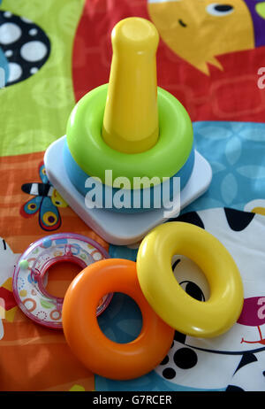Baby Toy Stock. Un giocattolo Fisher Price Rock-a-Stack. Foto Stock