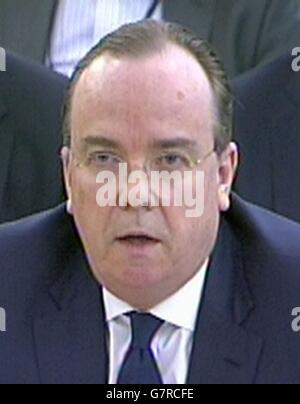 Group Chief Executive di HSBC Holdings plc Stuart Gulliver che fornisce prove di fronte al Commons Public Accounts Committee di Portcullis House a Londra, sull'evasione fiscale. Foto Stock