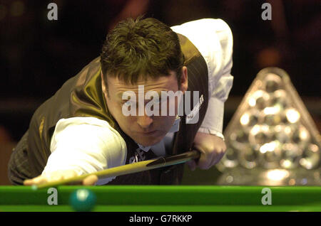 Snooker - i maestri 2005 - Secondo round - Matteo Stevens v Jimmy White - Wembley Conference Centre Foto Stock