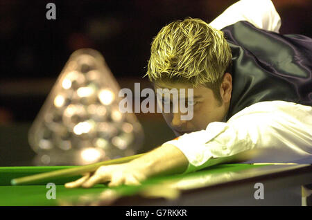 Snooker - i maestri 2005 - Secondo round - Matteo Stevens v Jimmy White - Wembley Conference Centre Foto Stock