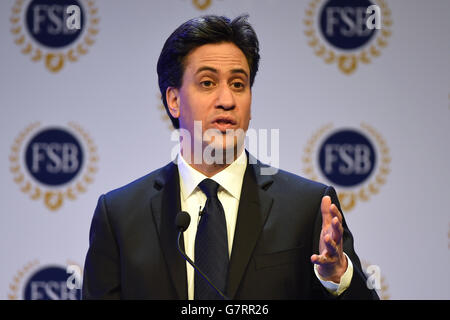 Il leader del lavoro ed Miliband parla durante la conferenza annuale della Federazione delle piccole imprese (FSB) presso la ICC di Birmingham. Foto Stock