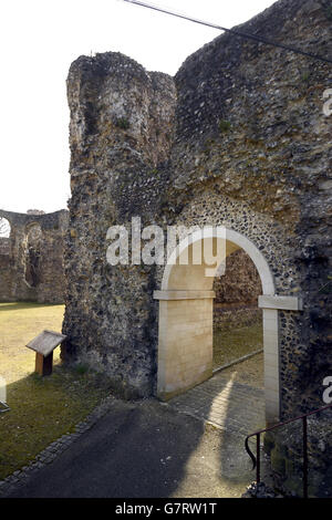 Vista generale delle rovine dell'Abbazia di Reading a Reading Centro città che fu fondato da Enrico i nel 1121 Foto Stock