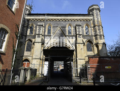 Vista generale della vecchia porta di accesso all'Abbazia di Reading Centro della città di Reading che è stato fondato da Enrico i in 1121 Foto Stock