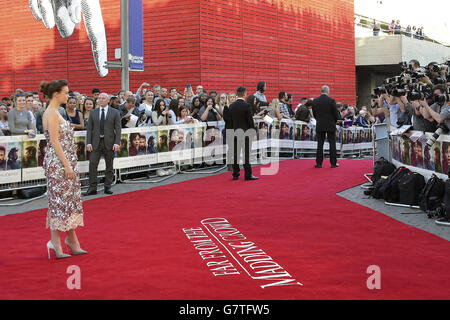 Carey Mulligan partecipa alla prima mondiale di ben lontano dalla folla dei sommelier che si tiene alla BFI Southbank, Londra. PREMERE ASSOCIAZIONE foto. Data immagine: Mercoledì 15 aprile 2015. Guarda la storia di PA SHOWBIZ aggiungendo. Il credito fotografico dovrebbe essere: Matt Crossick/PA Wire Foto Stock