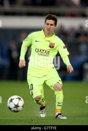 Calcio - UEFA Champions League - Quarter Final - prima tappa - Parigi Saint-Germain / Barcellona - Parc Des Princes. Lionel messi di Barcellona in azione Foto Stock