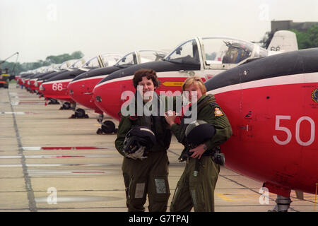 Militare - Femmina piloti partecipante - RAF Linton-On-Duse, Yorkshire Foto Stock