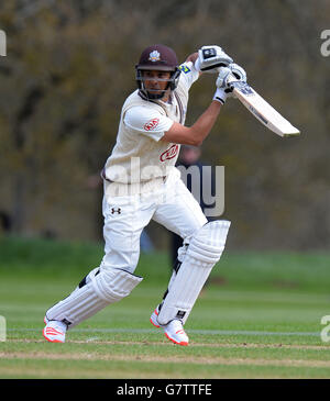 Surrey's Rory Burns batting durante la partita di 3 giorni di non-First Class al Parks, Oxford. Foto Stock