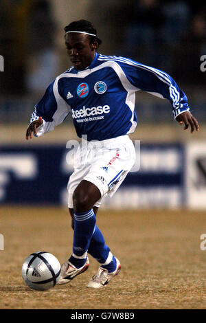 Calcio - Francia Premiere Division - Strasburgo / Caen - Stade de la Meinau. Arthur Boka, Strasburgo Foto Stock