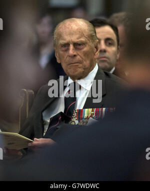 Il Duca di Edimburgo partecipa a un Servizio di Commemorazione presso l'Abbazia di Westminster per celebrare il centenario della campagna di Gallipoli e del giorno dell'Anzac. Foto Stock