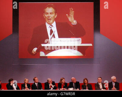 Conferenza del Partito laburista Scozzese - Caird Hall. Il primo ministro britannico Tony Blair. Foto Stock