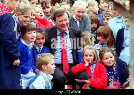 Politica -Rushcliffe MP -Kenneth Clarke - TORY (Ministro dell'istruzione) Foto Stock