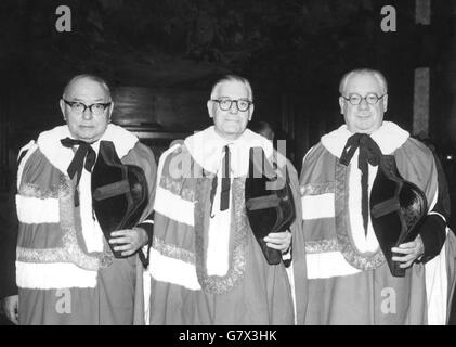 Politica - Nuova vita coetanei giuramento seduta - House of Lords, Westminster Foto Stock