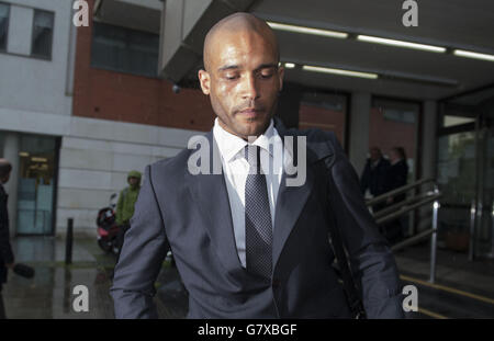 Clarke Carlisle causa in tribunale Foto Stock