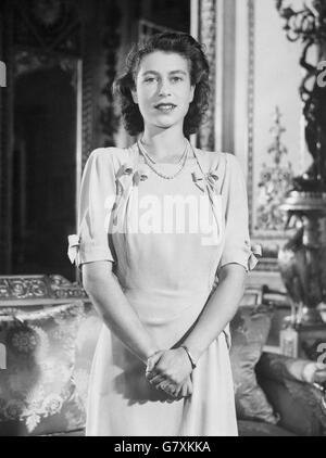 Principessa Elisabetta, erede presunta al trono, raffigurata nella Sala di disegno Bianca a Buckingham Palace. Foto Stock