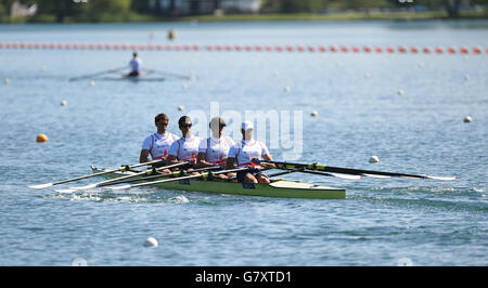 Quadrupla della Gran Bretagna: Graeme Thomas, Sam Townsend, Charles Cousins e Pater Lambert durante una sessione di allenamento presso il National Training Center di Caversham. Foto Stock