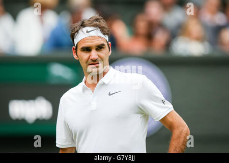 Londra, Regno Unito. Il 27 giugno, 2016. Roger Federer (SUI) : tennis Roger Federer durante gli Uomini Singoli Primo turno match di Wimbledon Lawn Tennis Championships contro Guido Pella di Argentina a tutti England Lawn Tennis e Croquet Club di Londra, in Inghilterra . © AFLO/Alamy Live News Foto Stock