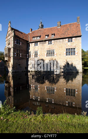 Burg Vischering moated castle, Luedinghausen, distretto di Coesfeld, Muensterland, Renania settentrionale-Vestfalia Foto Stock