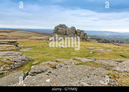 Il granito di fieno Tor è stato alterato da milioni di anni di vento, pioggia e gelo su Dartmoor Devon, Inghilterra, Regno Unito Foto Stock