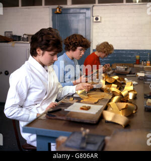 Industria - George M Whiley Oro e Argento fruste - Whitfield Street, Londra Foto Stock