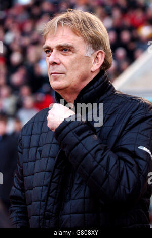 Calcio - Bundesliga tedesca - VFB Stuttgart v SC Freiburg - Gottlieb Daimler Stadium. Volker Finke, allenatore di SC Freiburg Foto Stock