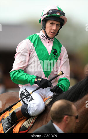 Corse ippiche - 2015 Festival Dante - Tattersals Musidora Stakes - Ippodromo di York. Jim Crowley, fantino Foto Stock